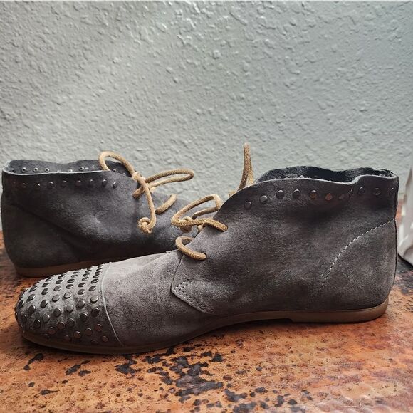 Blackstone FL58 Gray Suede Studded Chukka Boot - Picture 7 of 16